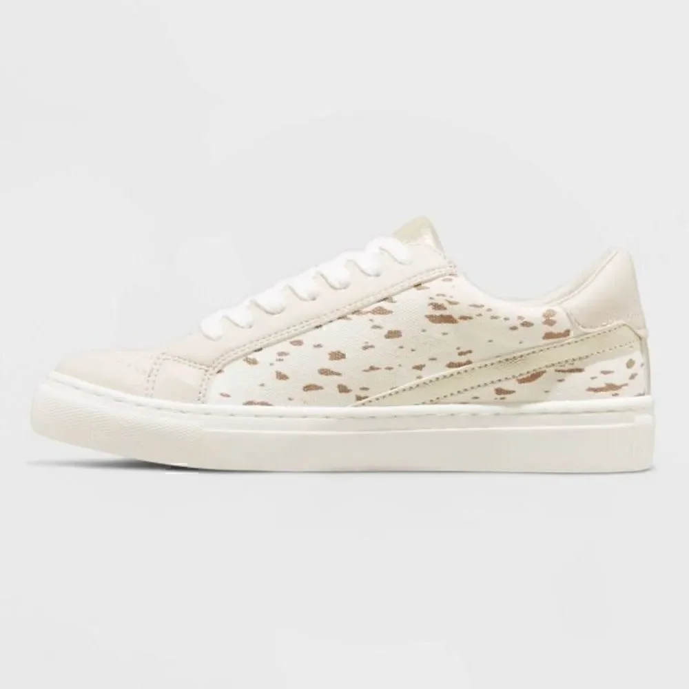 Women's Brittin Sneakers - Universal Thread
